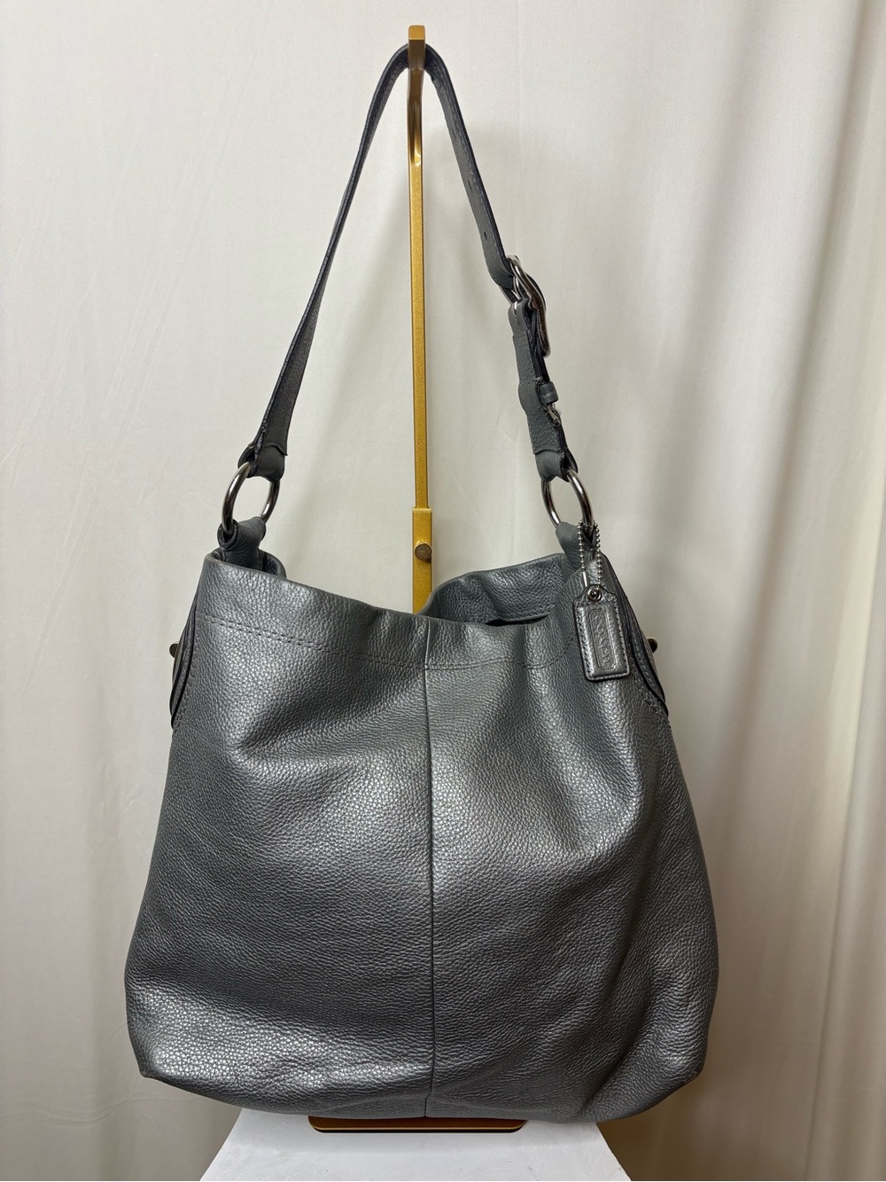 Coach PenelopePebbled Leather Shoulder Bag - Silver 🤍